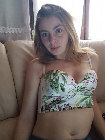 Annonce de baise de Riane